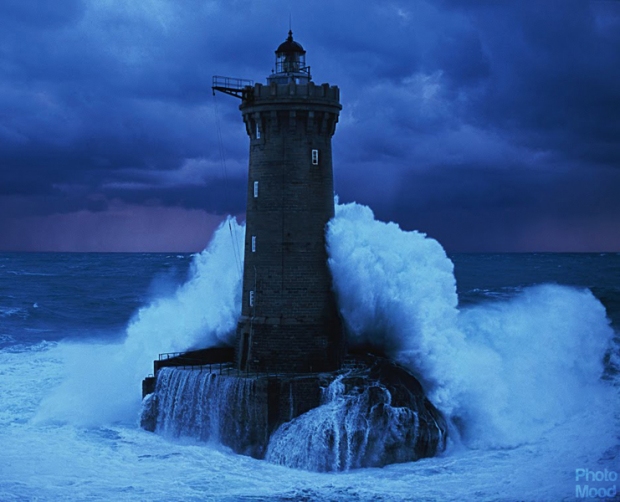 photomood-waves-lighthouse-wave-amazing-view-travel-145-1